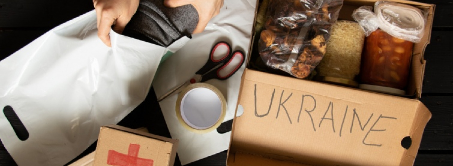 Українцям пропонують гуманітарну допомогу у вигляді продуктів харчування та засобів гігієни: деталі
