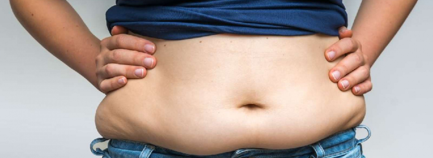 ﻿Лікар назвав звичку, що веде до зростання жиру на животі