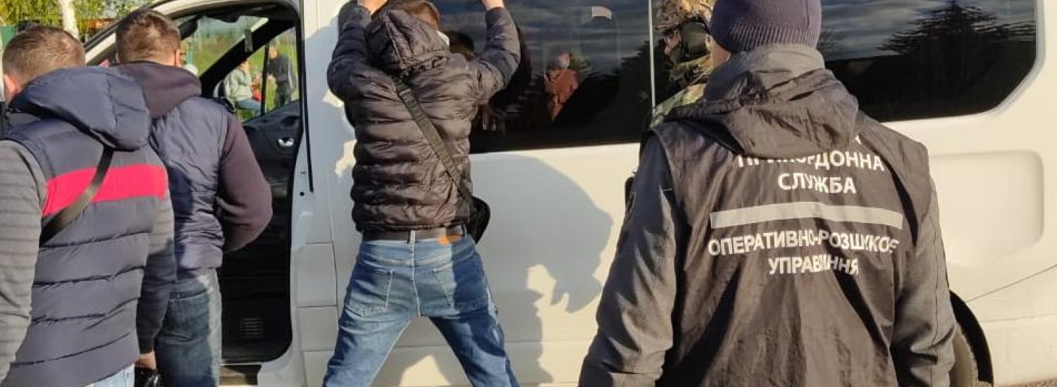 ﻿На Харківщині затримали перевізників, які нелегально переправляли людей та товари і платили «податки» терористам-окупантам