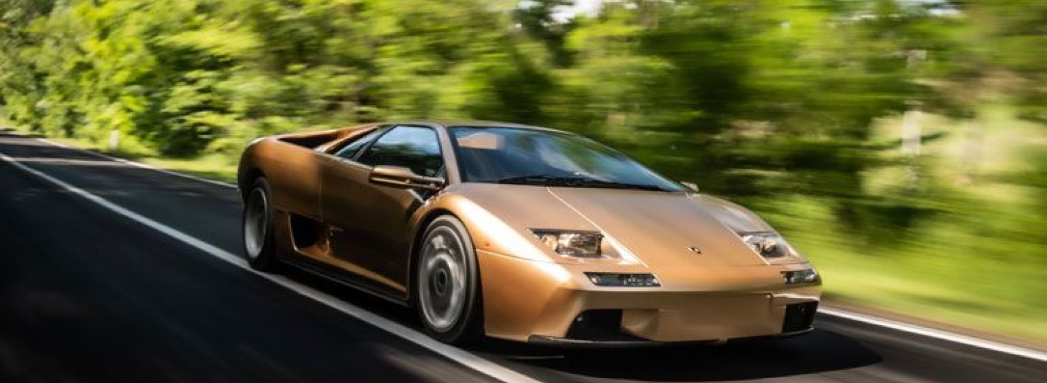 ﻿У мережі показали суперкар Lamborghini Diablo, який відзначає тридцятирічний ювілей