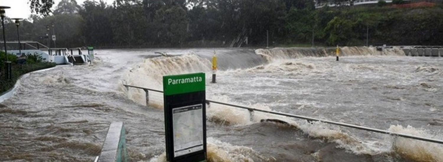 ﻿В Австралії через дощі почалася найсильніша повінь за 50 років (ФОТО)