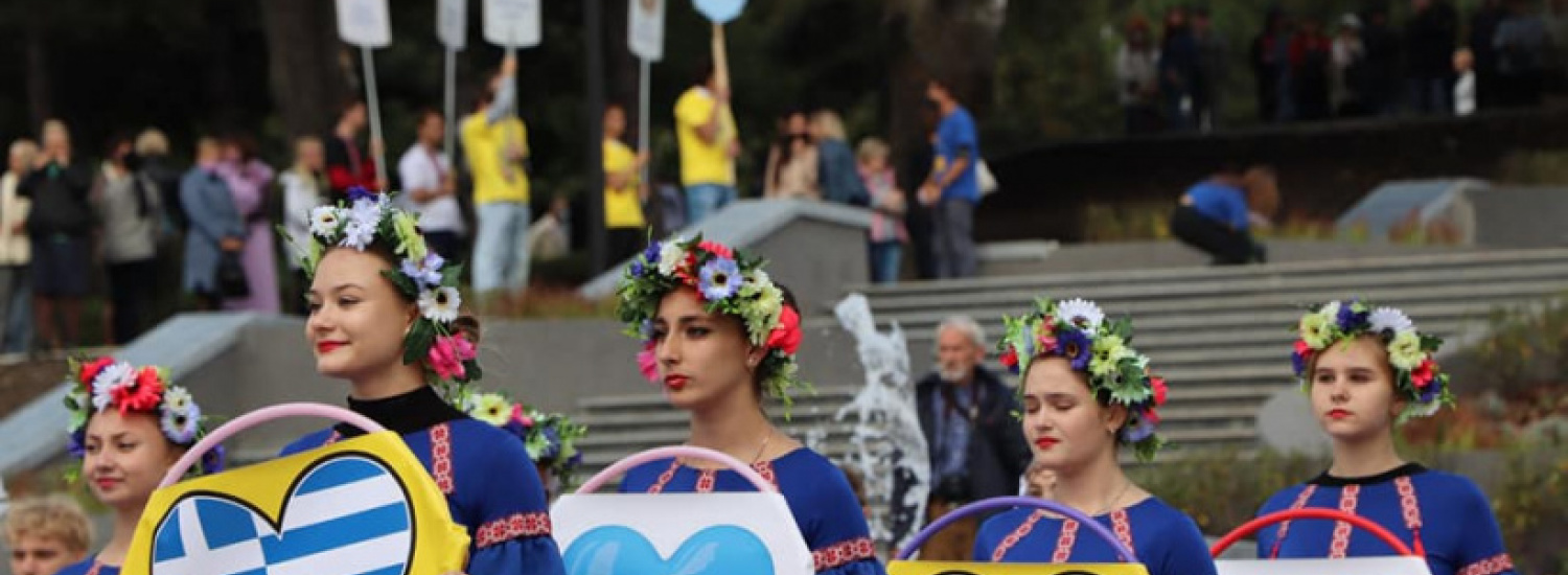 У Маріуполі відбувся фестиваль грецької культури «Мега Йорти»