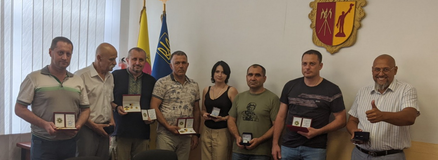 У Кам’янському, ветерани батальйону «Айдар», нагородили патріотів України