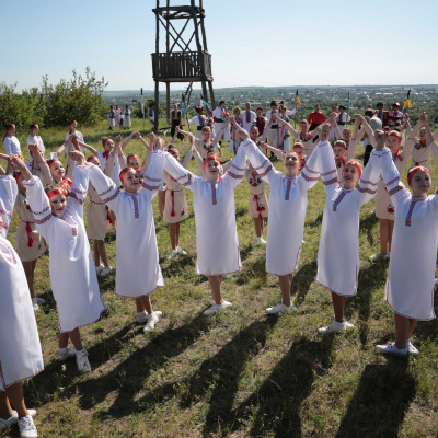 Відкритий обласний фестиваль «Луганщина – це Україна!» завершився у Сватовому «Поемою про землю Луганську»