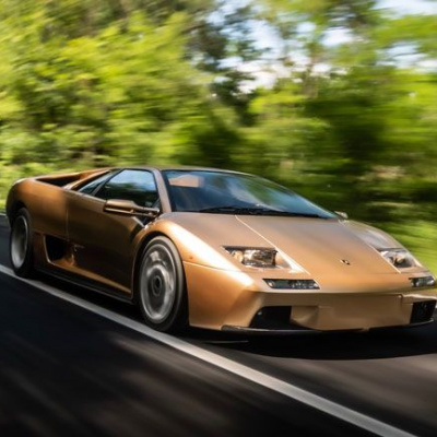 ﻿У мережі показали суперкар Lamborghini Diablo, який відзначає тридцятирічний ювілей