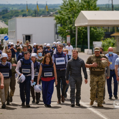 Чинна Голова ОБСЄ відвідала КПВВ «Новотроїцьке» на Донеччині