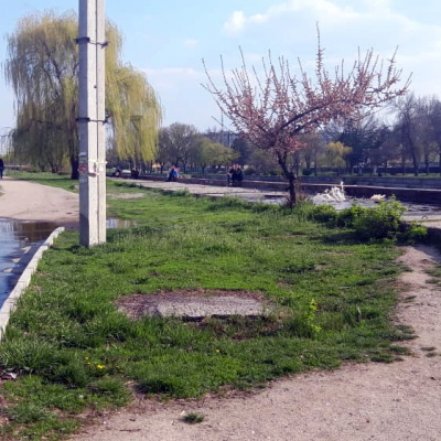 У центрі Кропивницького запустили аварійний фонтан.