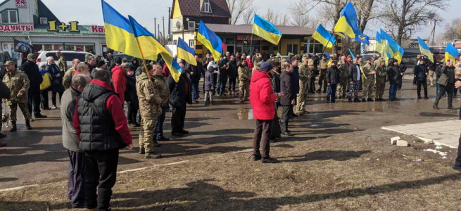 На Луганщині пройшов традиційний автопробіг на честь Дня добровольця