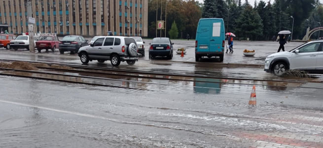 В Кам'янське нові переходи перетворилися в непереборну перешкоду