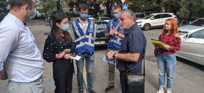 Перфоменс з труною біля стін Генеральної Прокуратури України завершився порозумінням