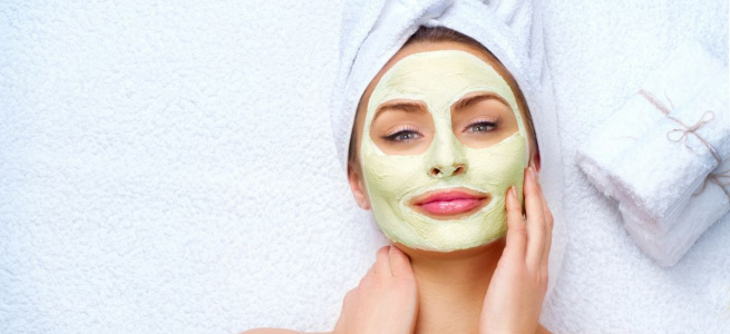 Косметологи розповіли як боротися з ознаками старіння шкіри: рецепти масок