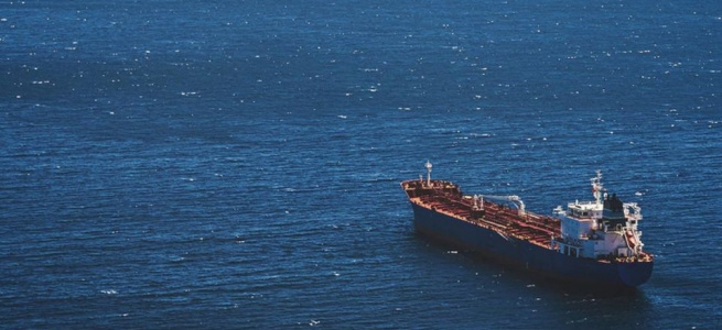 У зв’язку з пандемією понад 300 000 моряків застрягли в море