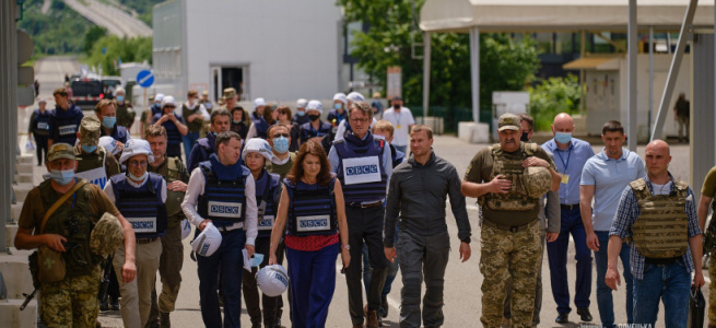 Чинна Голова ОБСЄ відвідала КПВВ «Новотроїцьке» на Донеччині