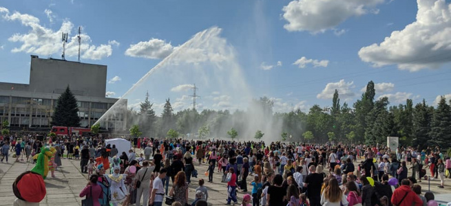 У Рубіжному, що на Луганщині відсвяткували Міжнародний день захисту дітей: фотогалерея