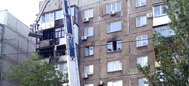 В окупованому Алчевську мешканка багатоповерхівки підпалила квартири сусідів