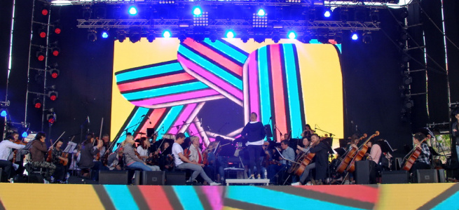 У Кропивницькому музикальні віртуози розігрівають публіку