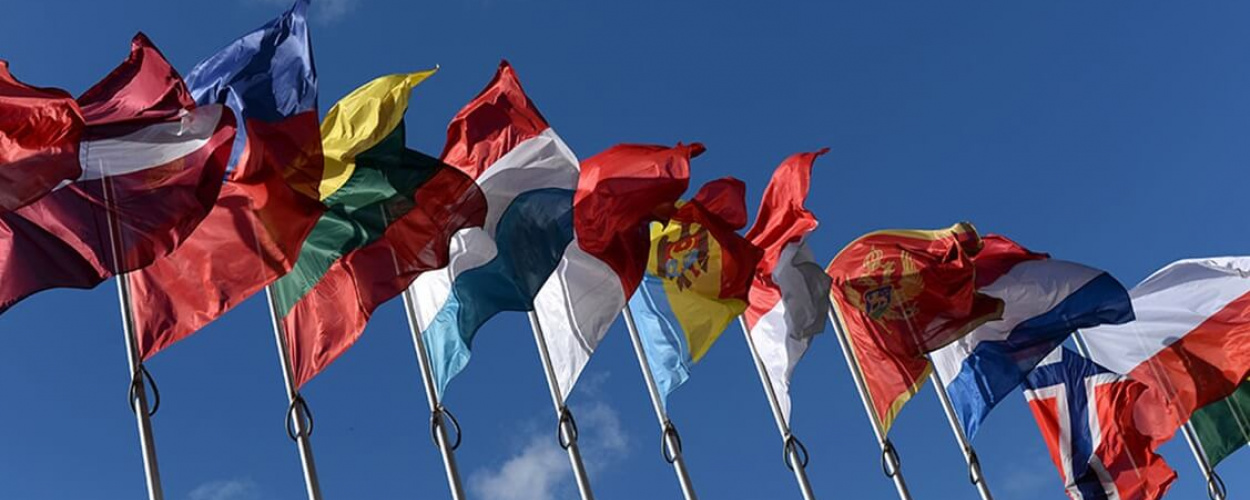 Європа та її забуті меморандуми: як континент перетворив власні принципи на рекламне гасло