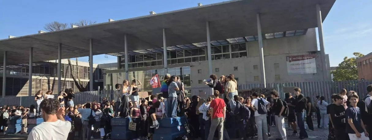 «Протести протестами, а програмування за розкладом»: як французькі ліцеїсти влаштовують революцію