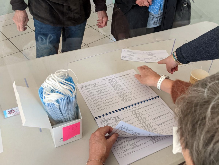 перевірка виборців Франція